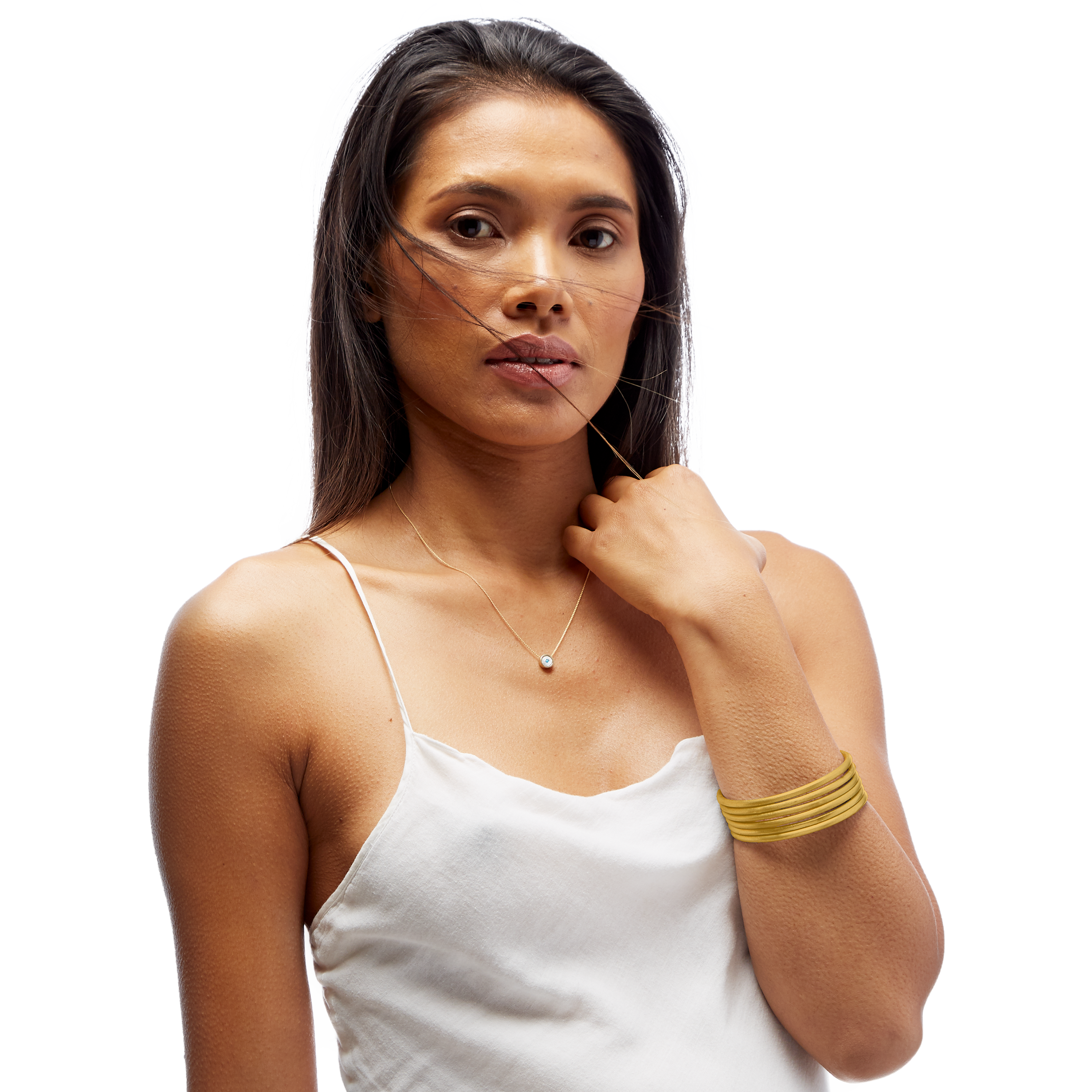 VIRTUOUS CIRCLE GOLD TONE SKINNY BANGLE